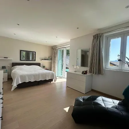 Apartmán V Praze S Dvojitým Parkovacím Místem V Nádherné Lokalitě Praha